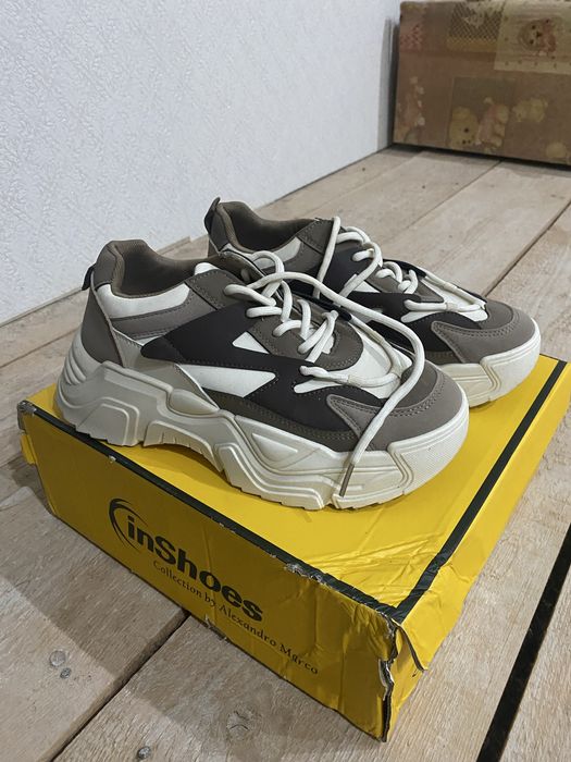 Кросівки , 38 розмір