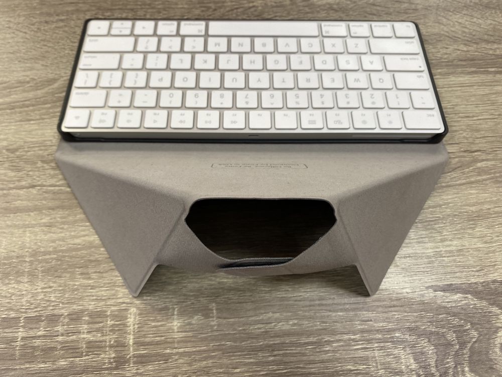 Чехол подставка для Apple Magic Keyboard 2 MLA22