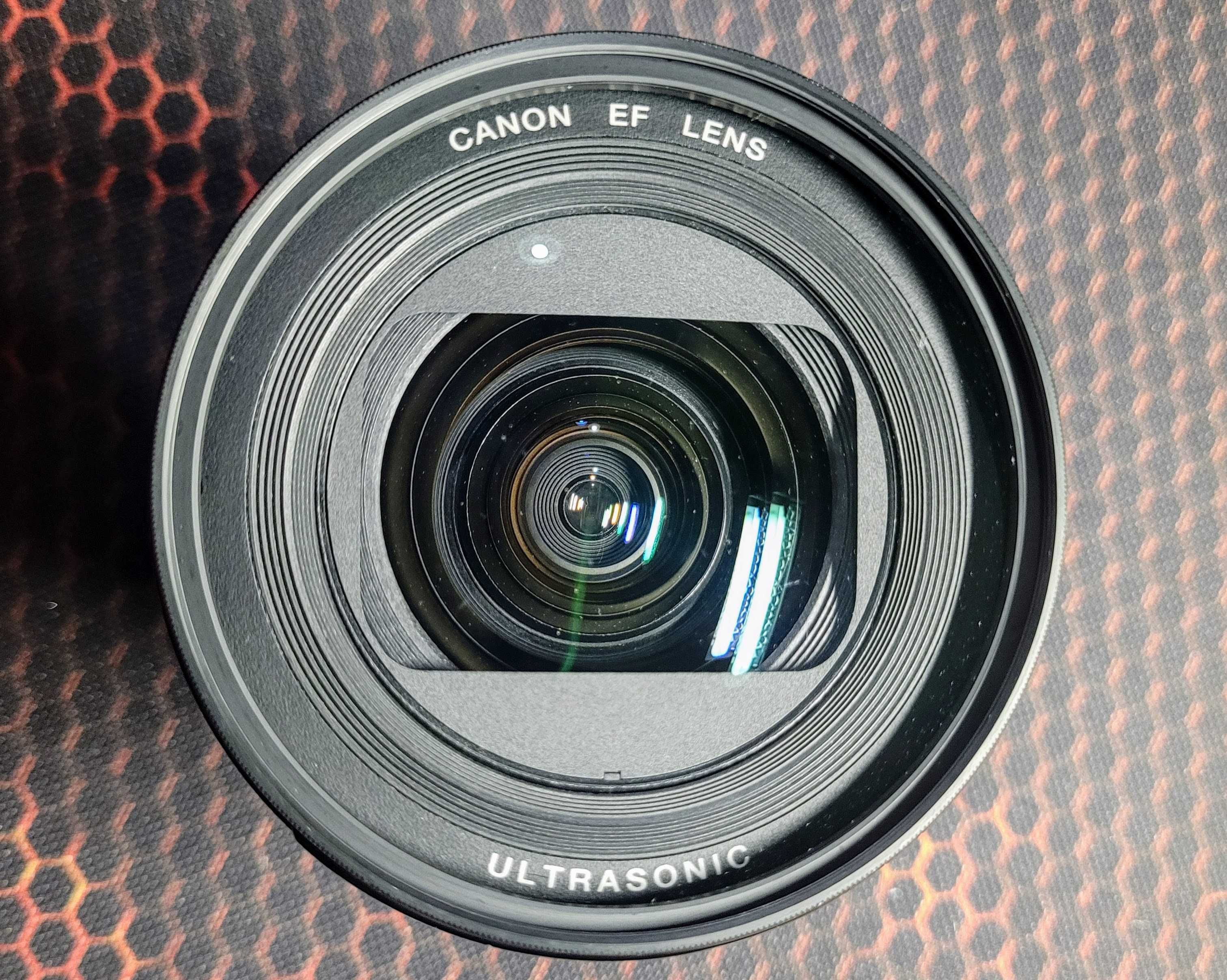 Obiektyw Canon EF 20-35mm 1:3.5-4.5 USM, osłona, pokrywki, szkło ochr.