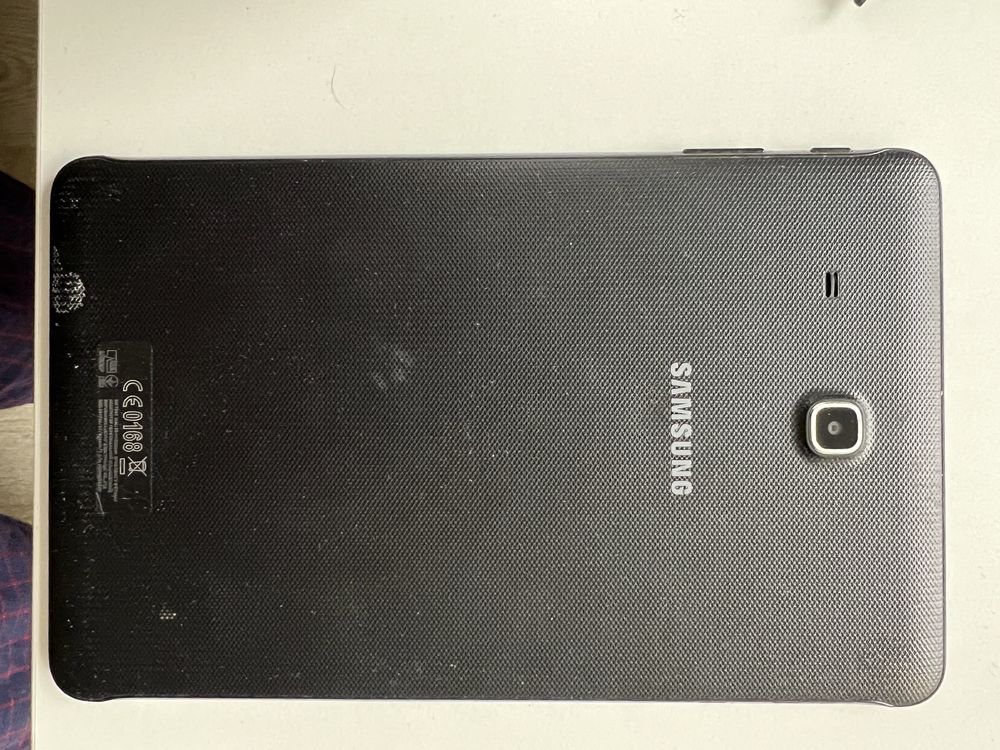 Планшет Samsung galaxy SM-T561