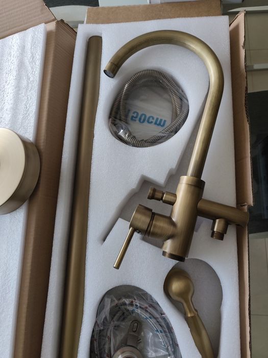 Torneira misturadora banheira de chão