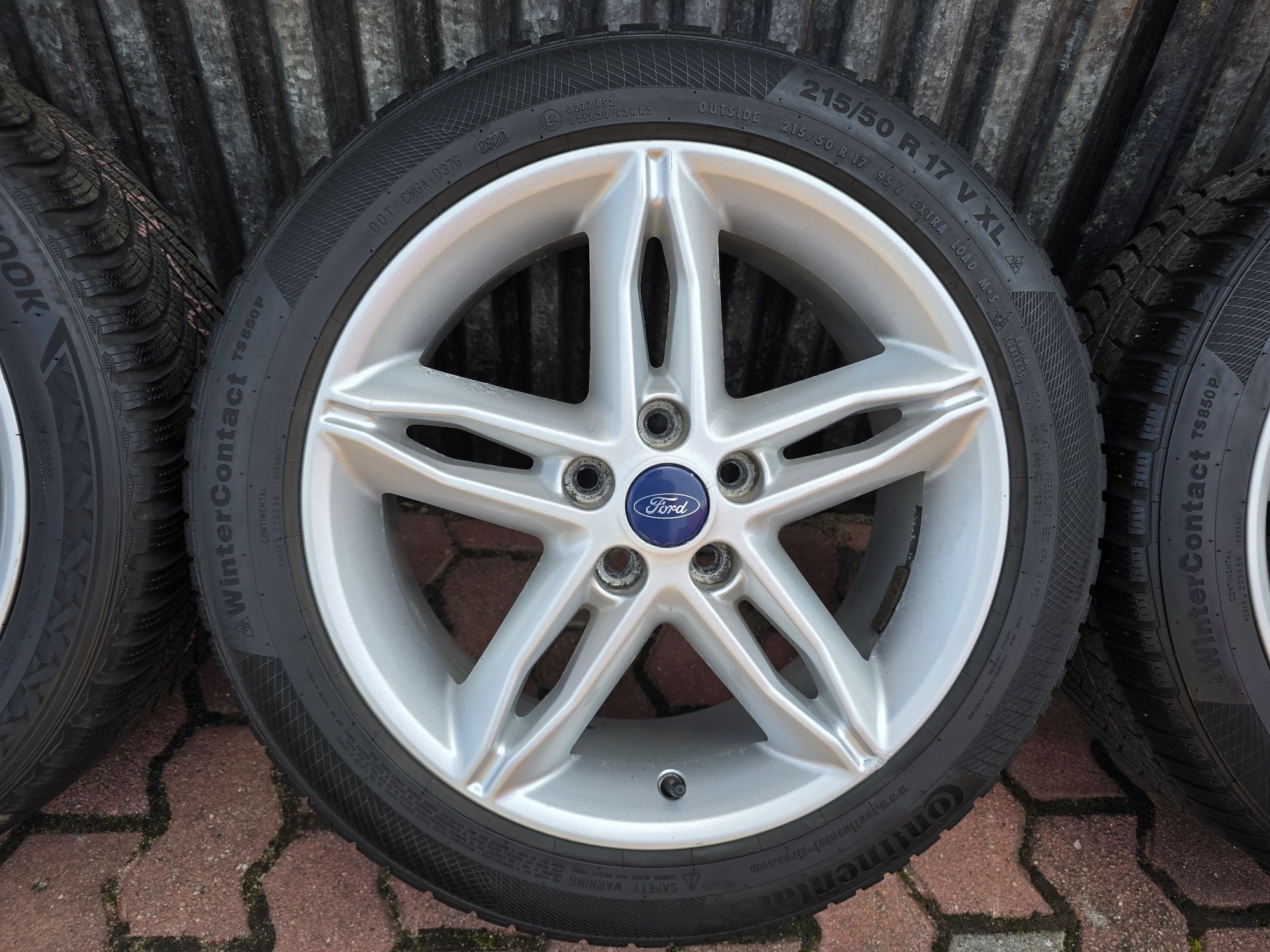 Felgi z oponami 215/50R17 Ford Focus 5x108 Mondeo C-Max S-max Kuga