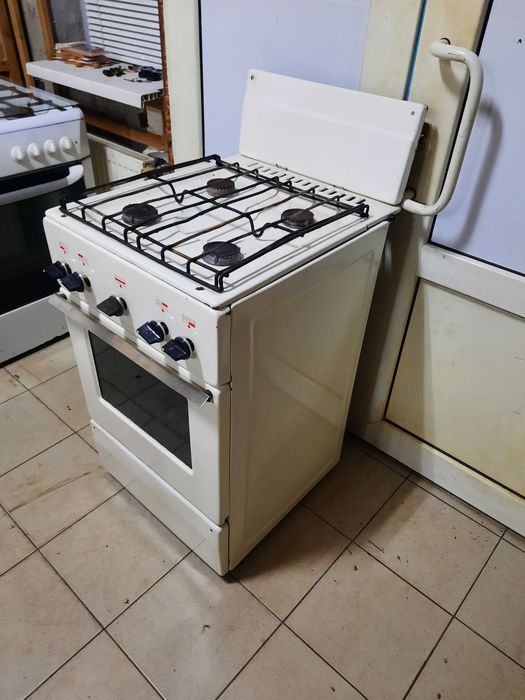 Продам газову плиту