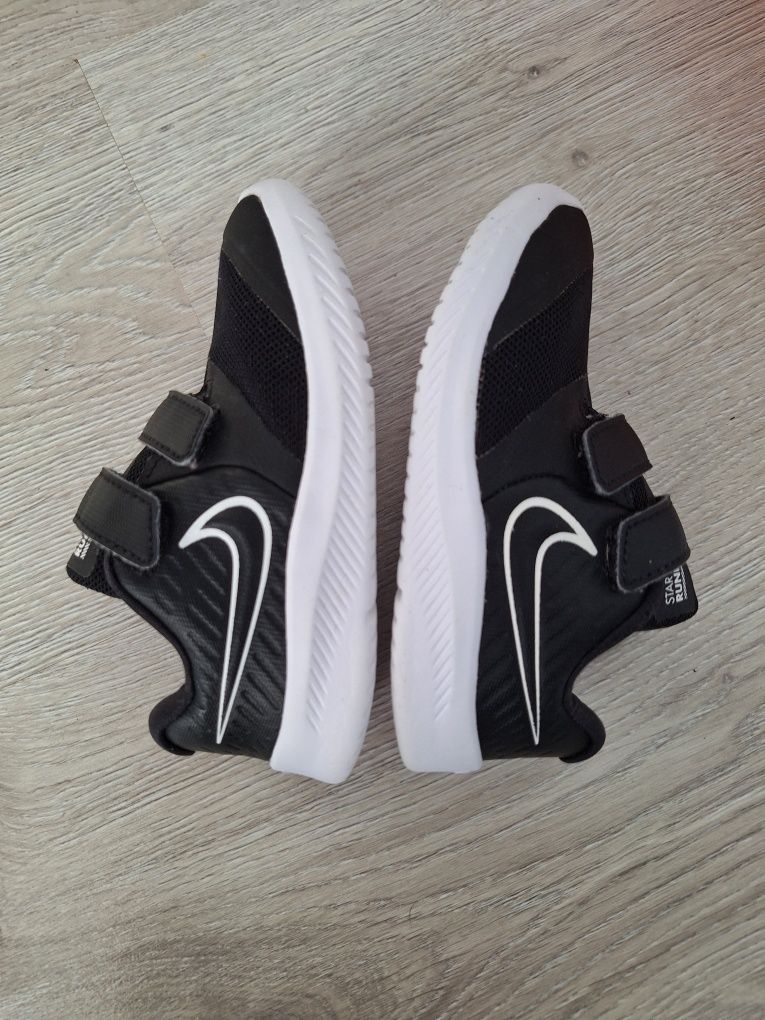 Buty Nike r. 26 wkł. 16cm