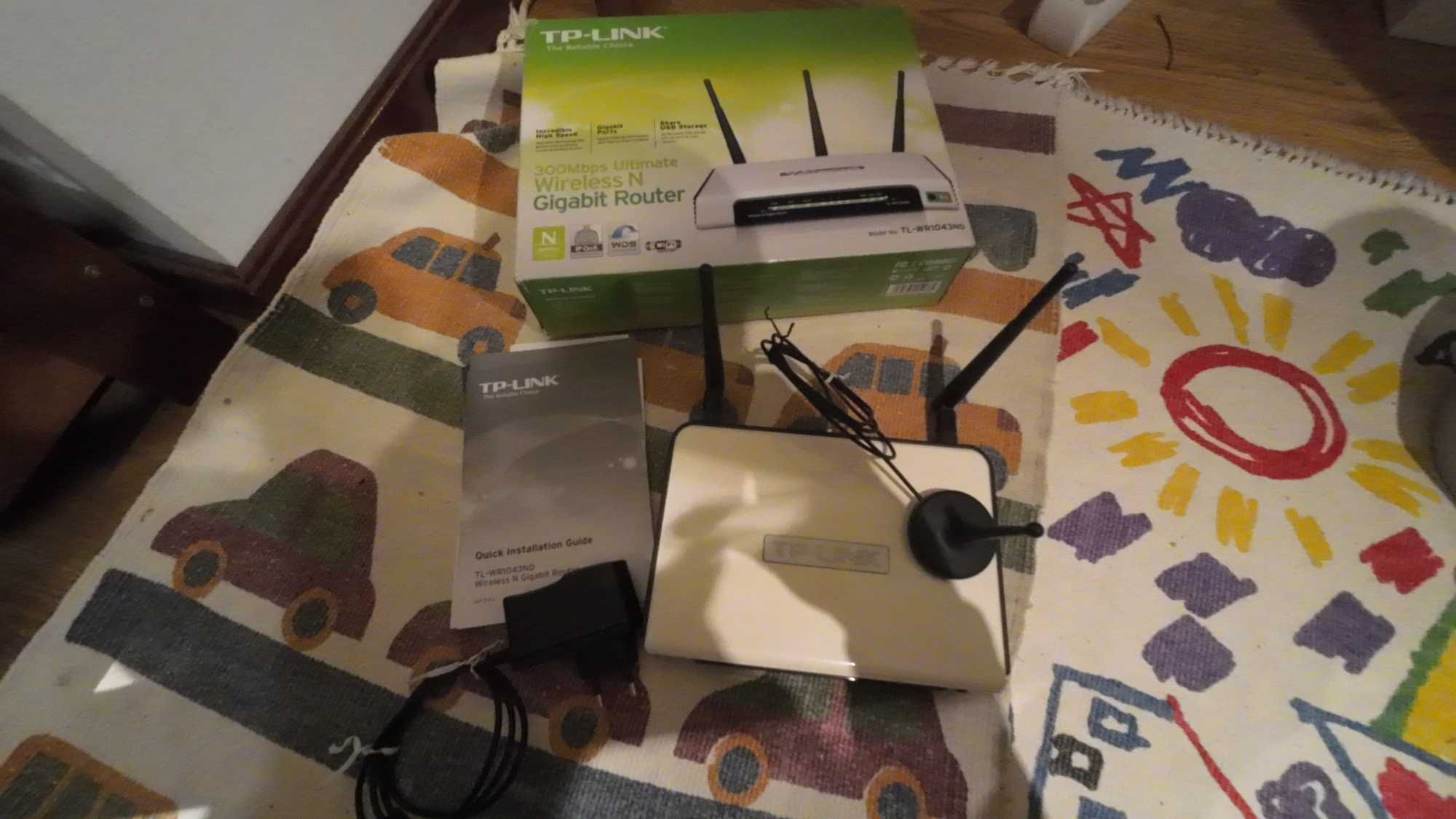 Router / Repetidor Wireless TP-Link 300Mbps (TL-WR1043ND)