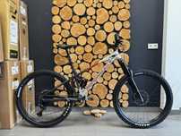 Mondraker superfoxy rozmiar L 2025 rower enduro fox