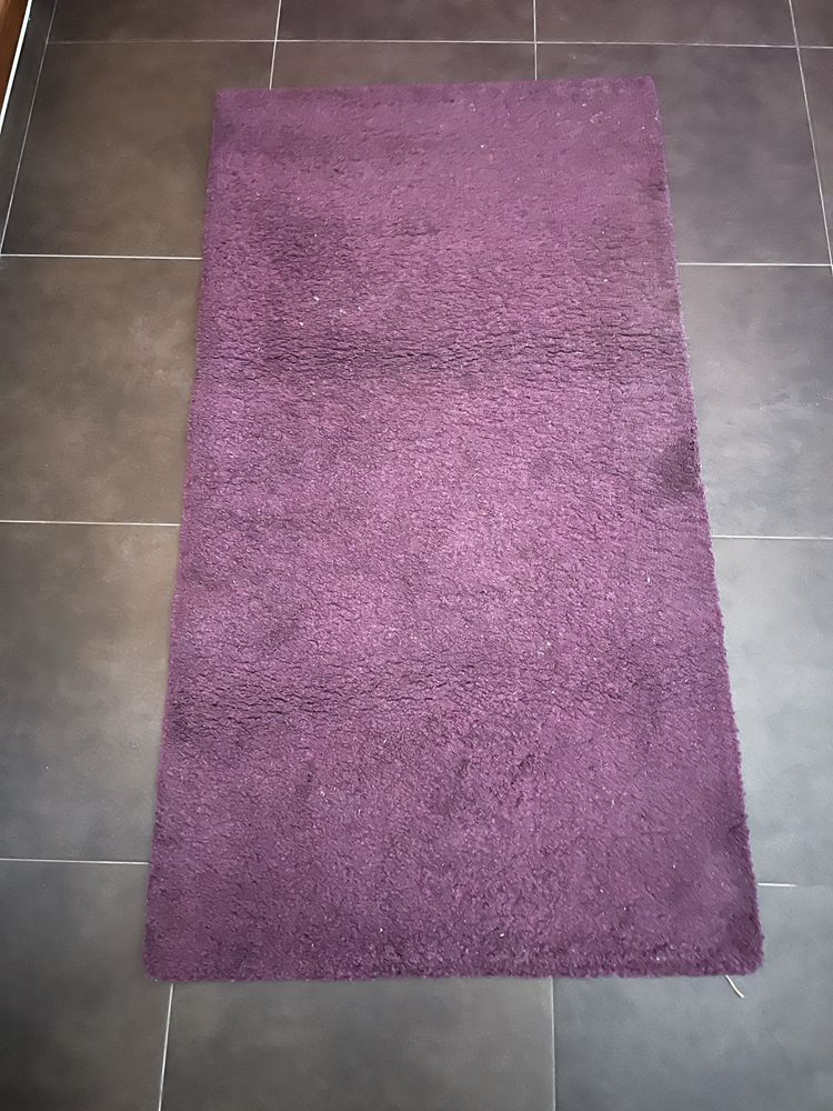 Tapete roxo retangular
