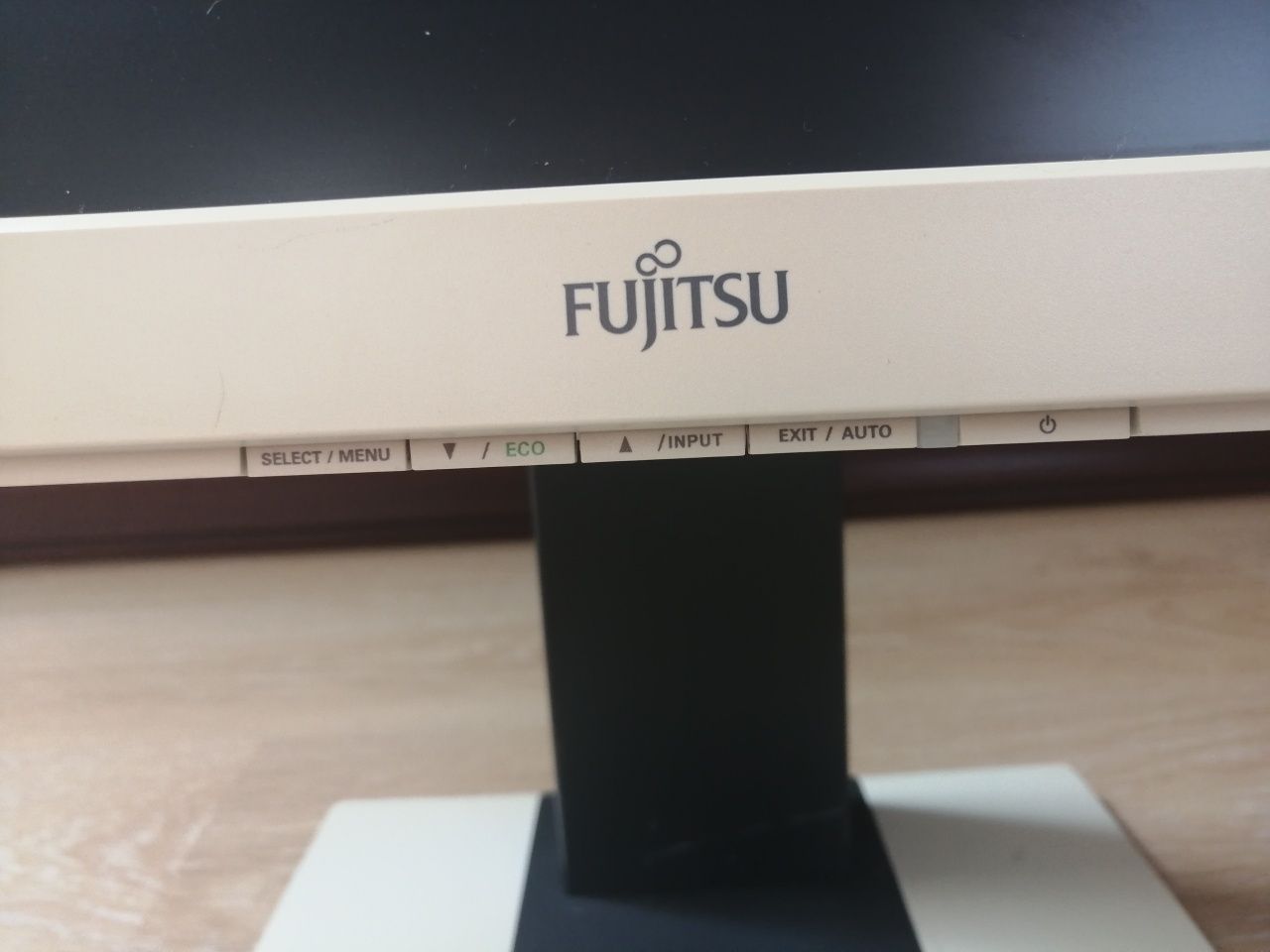 Монітор Fujitsu B24W-5 / 24'' (1920x1200)