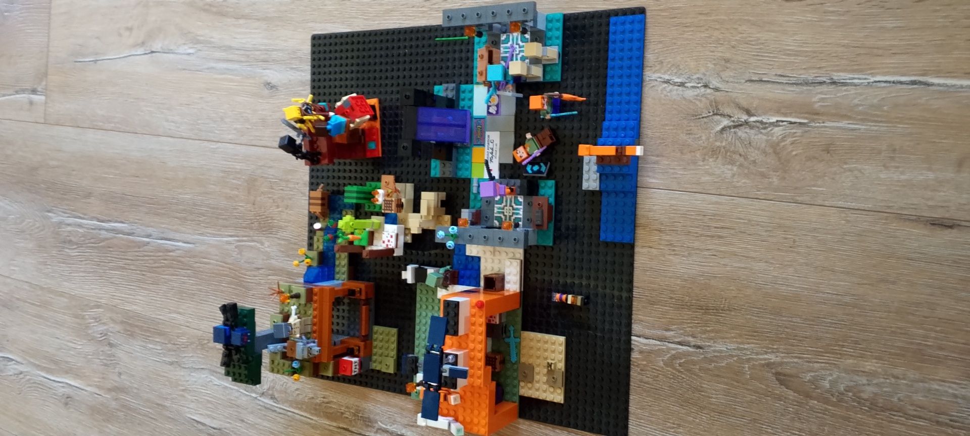 LEGO Minecraft raz złożone