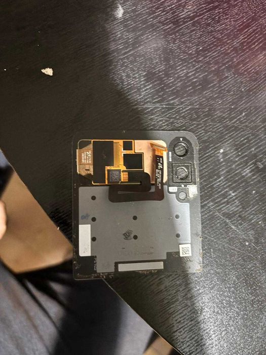 Samsung Galaxy Z Flip 3 – Para Peças / Não Funciona