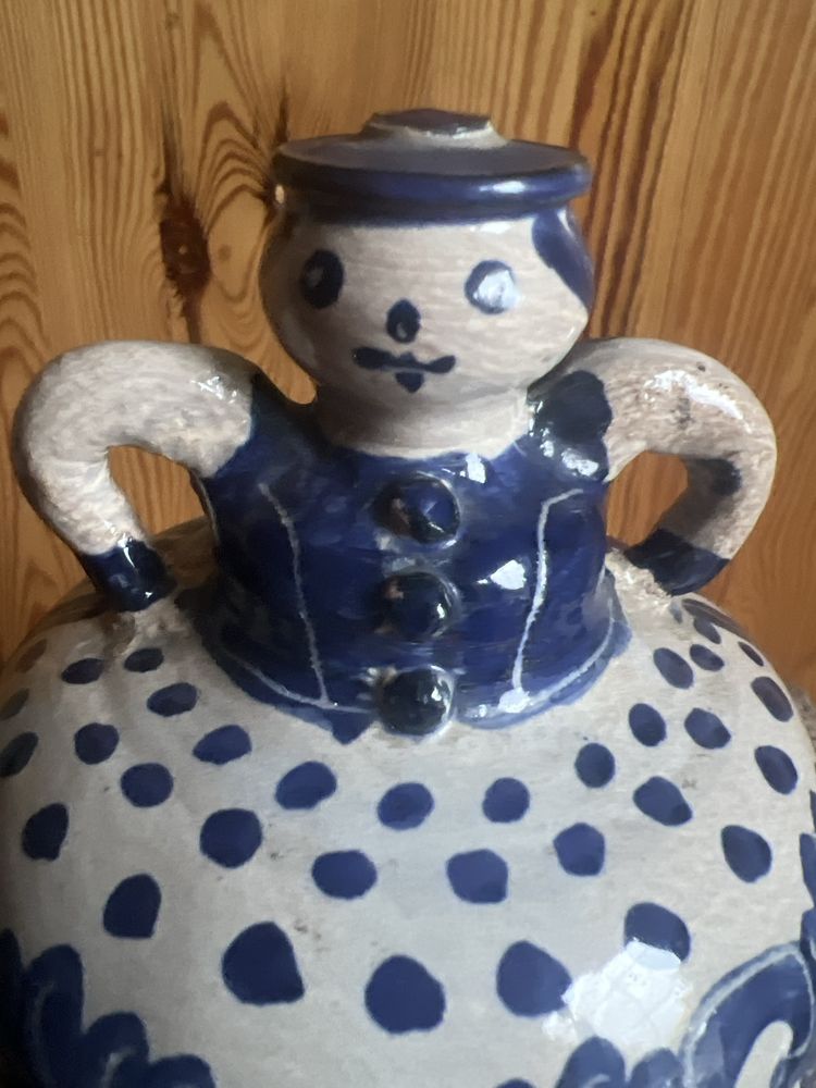 Sprzedam ceramiczny sygnowany pojemnik w kształcie BABY.