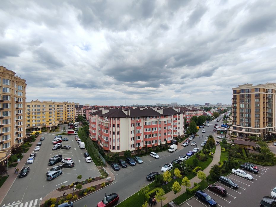 Однокімнатна квартира в Sofia Residence, заселений будинок, 1к без %.