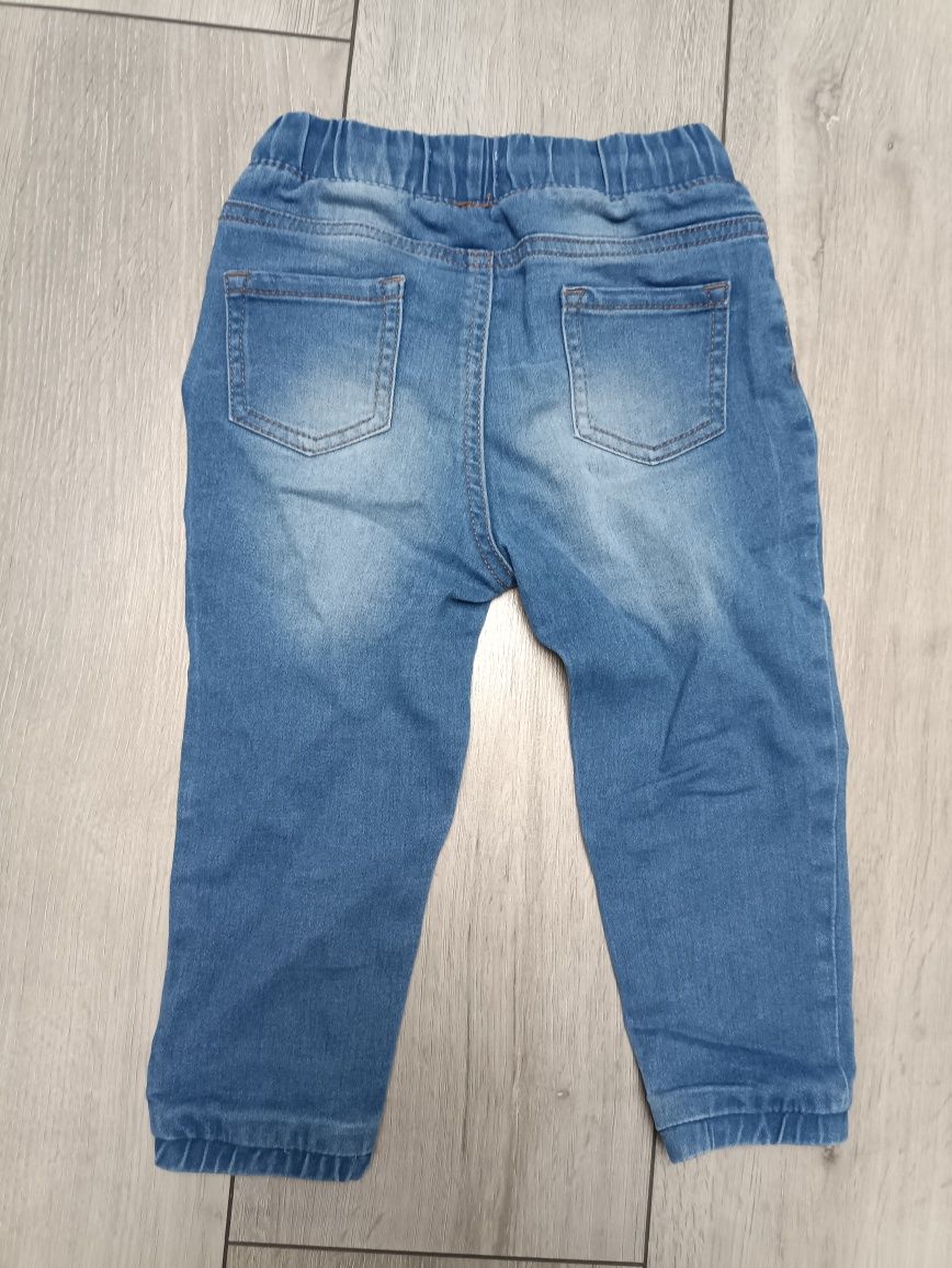 Spodnie jeansowe r. 92