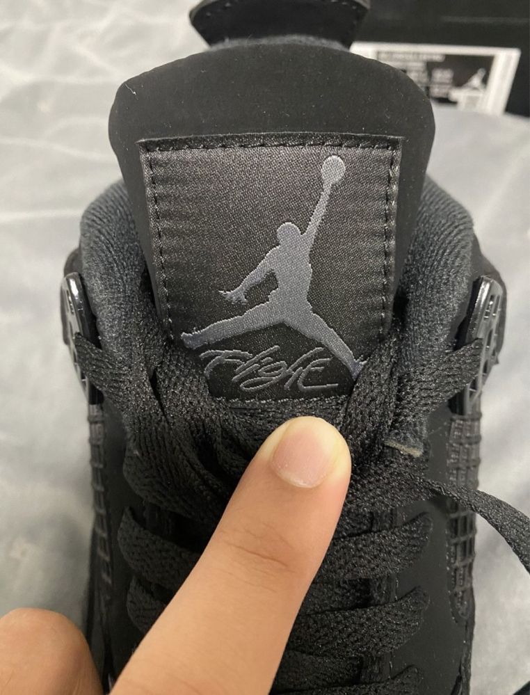 Кросовки Jordan 4 Black cat