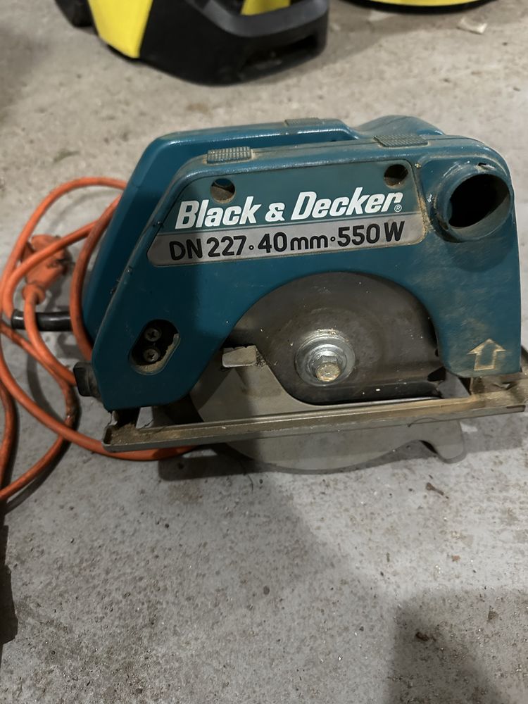 Black & Decker piła tarczowa wyżynarka i przystawka. Zestaw narzędzi