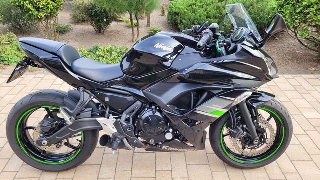 Kawasaki Ninja 650 czarna zielona