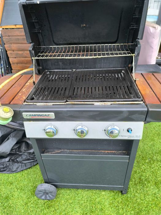 Barbecue a gás com 3 queimadores Campingaz