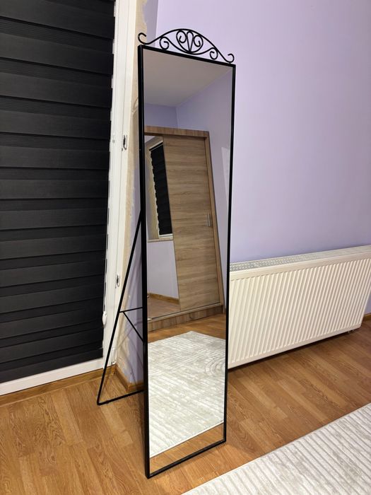 Lustro Czarne z wieszakiem Ikea stojące