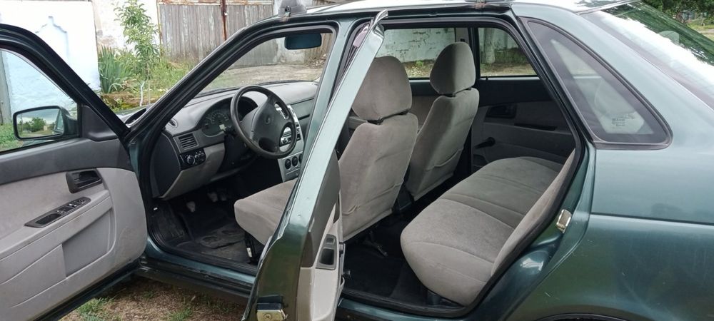 Priora 2170/ 2007 года С салона, в одних руках!