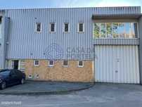 Arrenda-se pavilhão situado em são João da Madeira na Zona Industrial