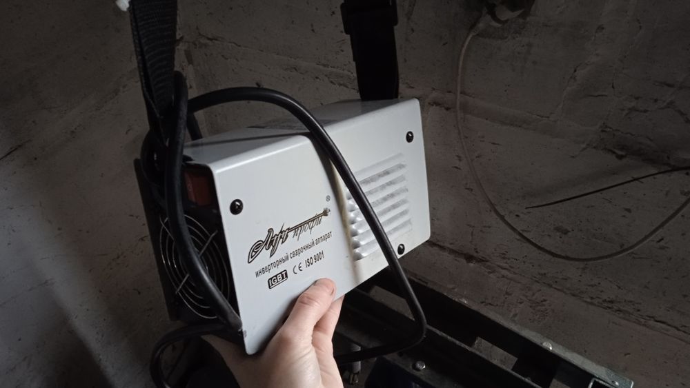 Сварочный инвертор на плечо , Луч мини ММА-300