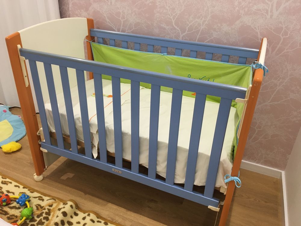 Cama de grades + colchão ortopédico em muito bom estado.