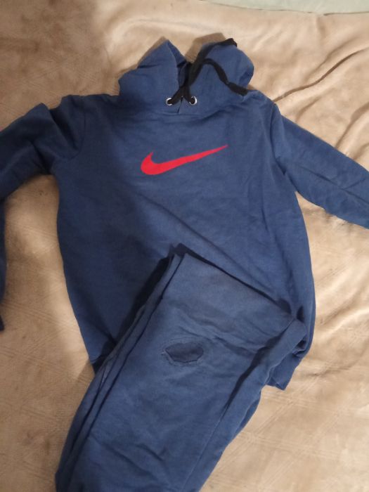 Продаю спорт.костюм на зріст 140_146