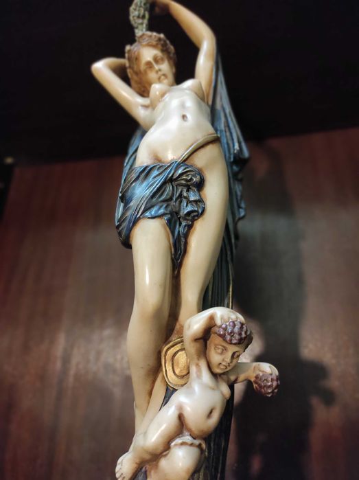 Estatueta Decorativa