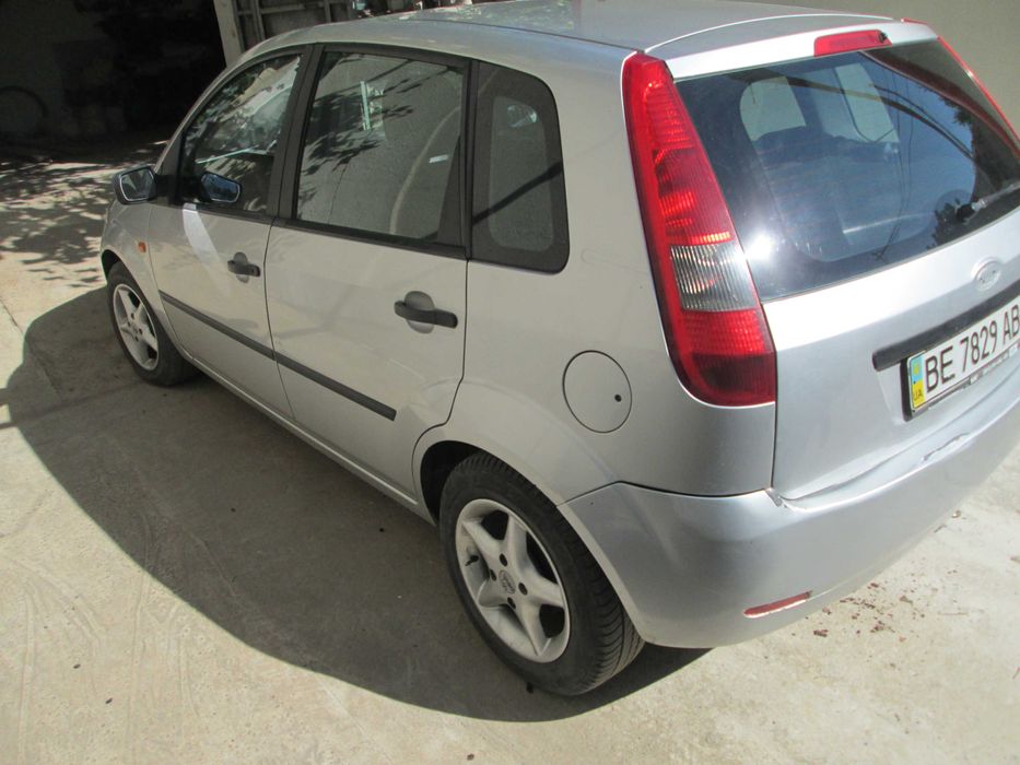 Авто форд фиеста 2005 г.в.