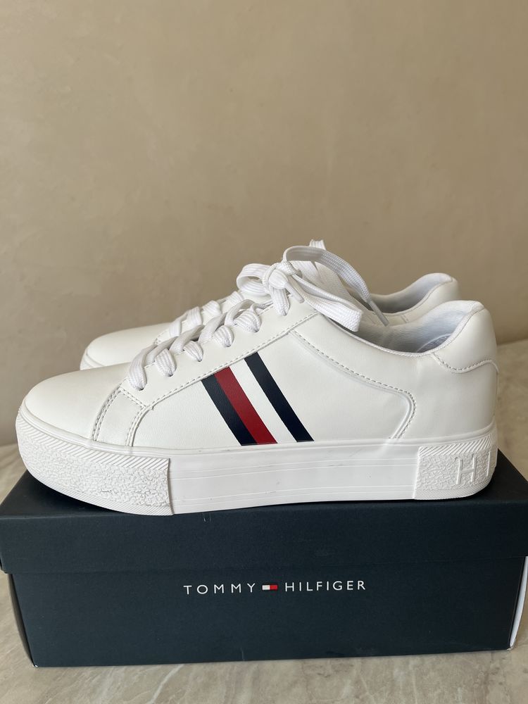 Красовки (кеди) Tommy Hilfiger модель TWELVIE-C