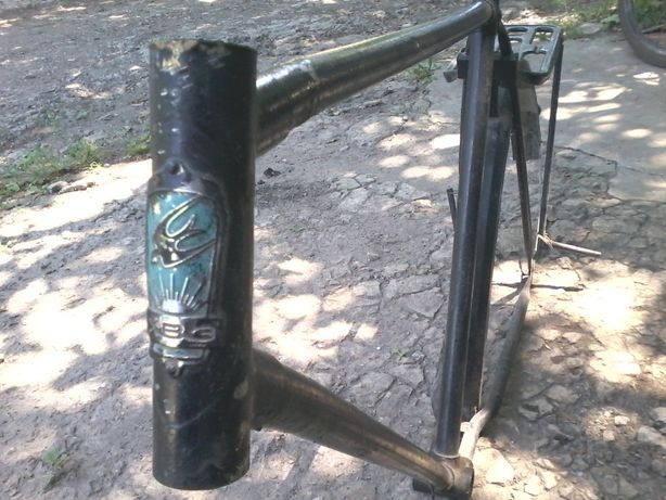 Велозапчасти. Рама на велосипед "Украина".