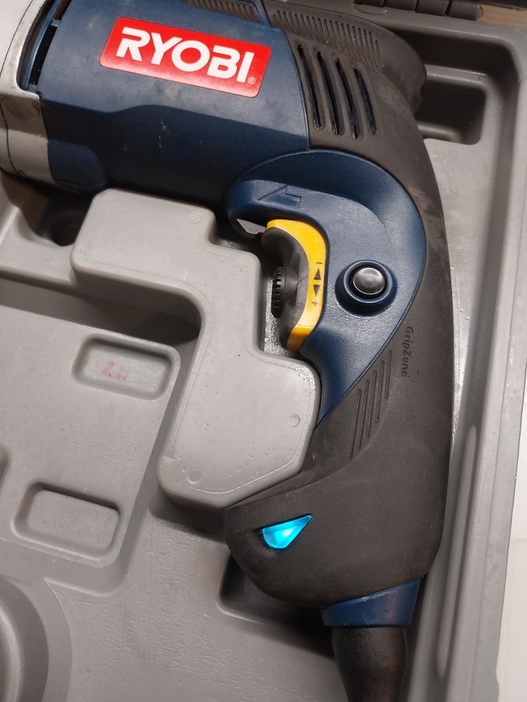 Berbequim de impacto RYOBI 1050W