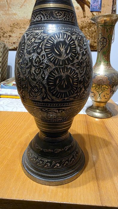 Zestaw 3 ozdobnych wazonów