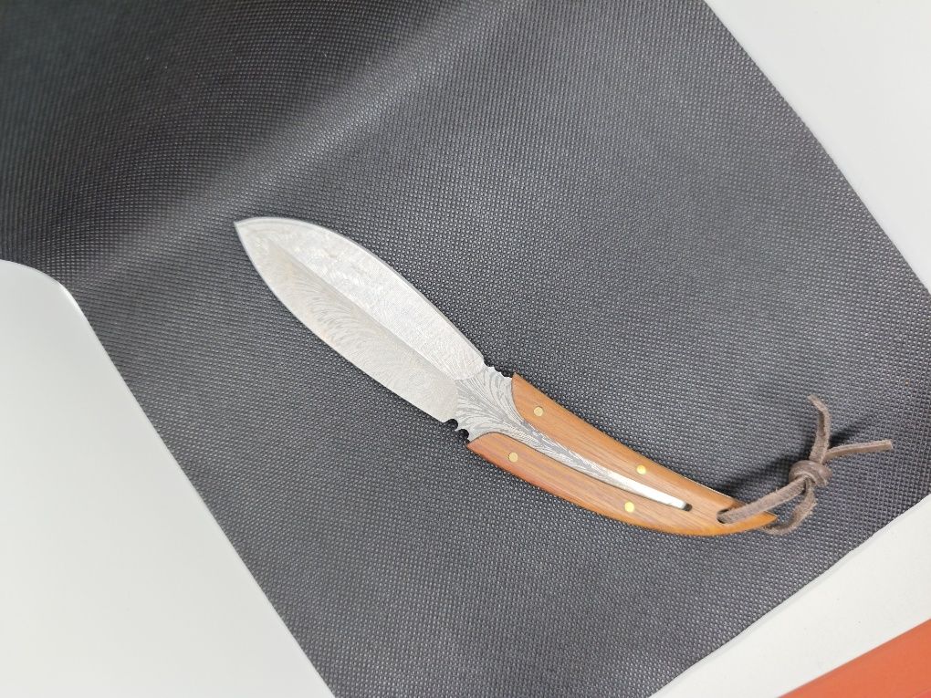 Faca Feather Nova