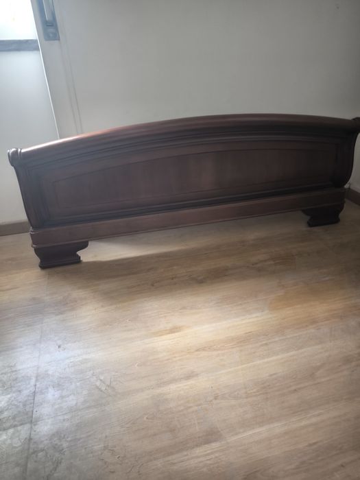 Cama +  Mobília Cerejeira completa