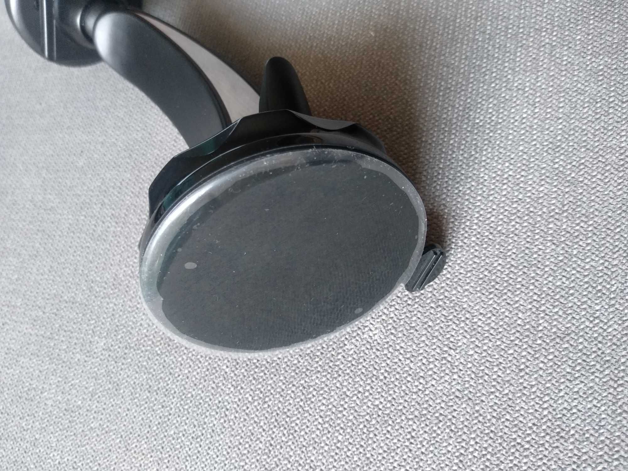 Uniwersalny magnetyczny uchwyt na telefon z przyssawką do szyby HAMA