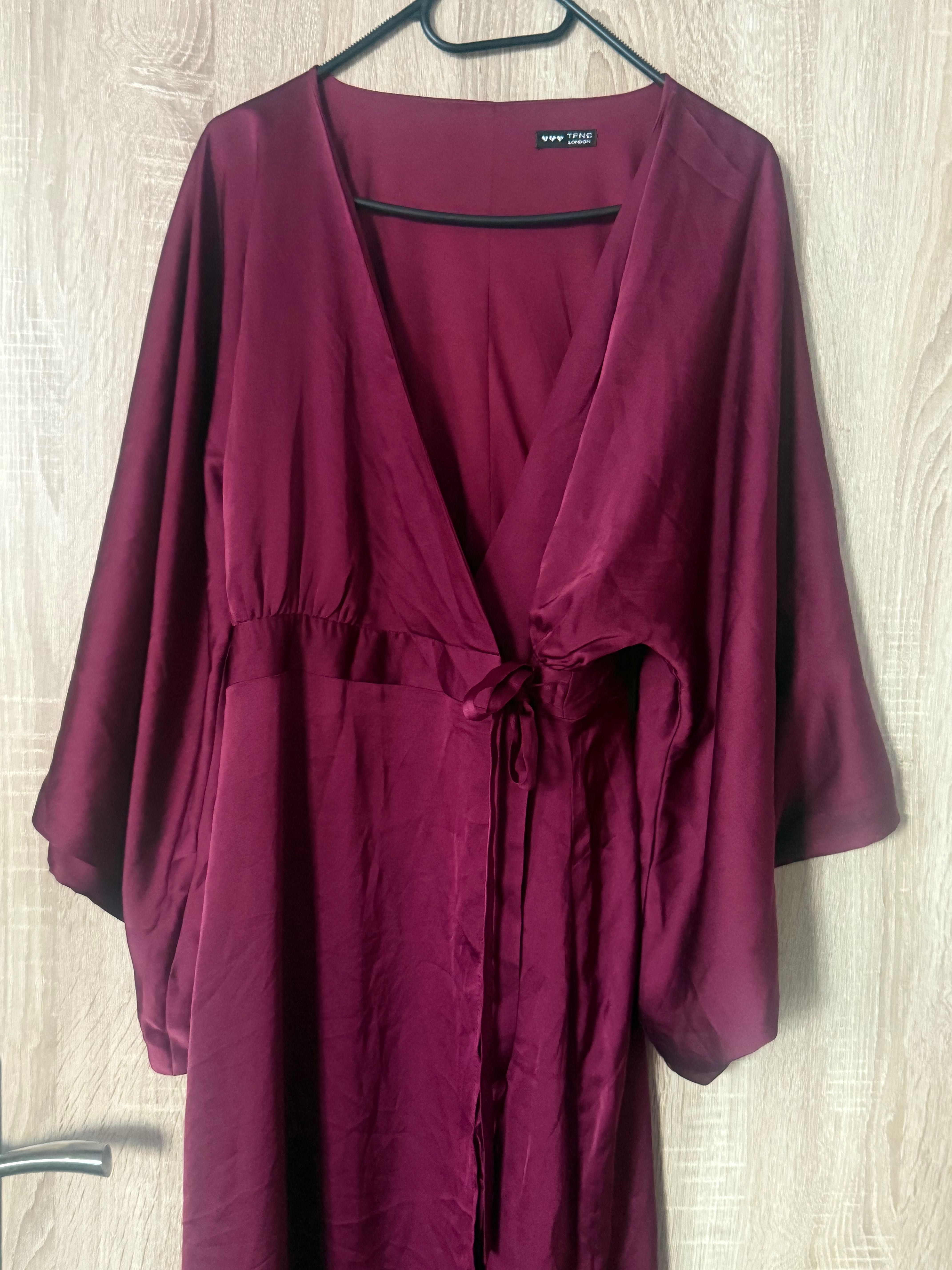 Suknia wieczorowa studniówka Bridesmaid Kimono TFNC rozm. M