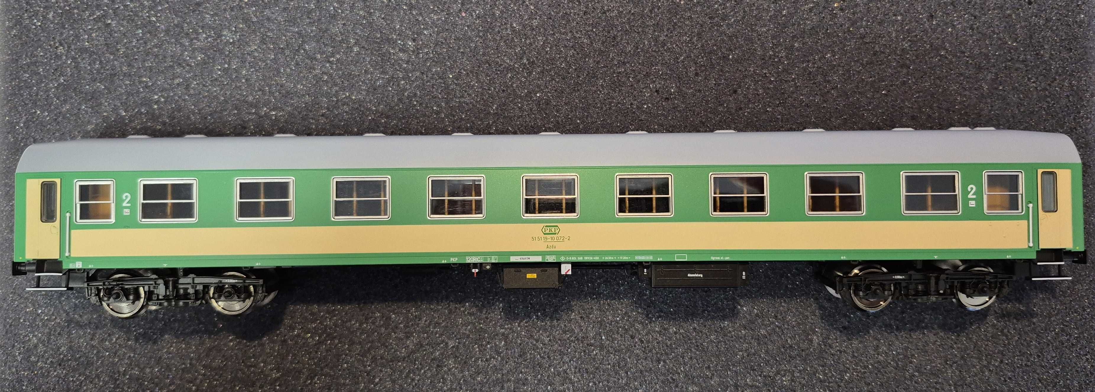 PIKO 58395B wagon PKP 2 klasy 112Az, H0, ep. V