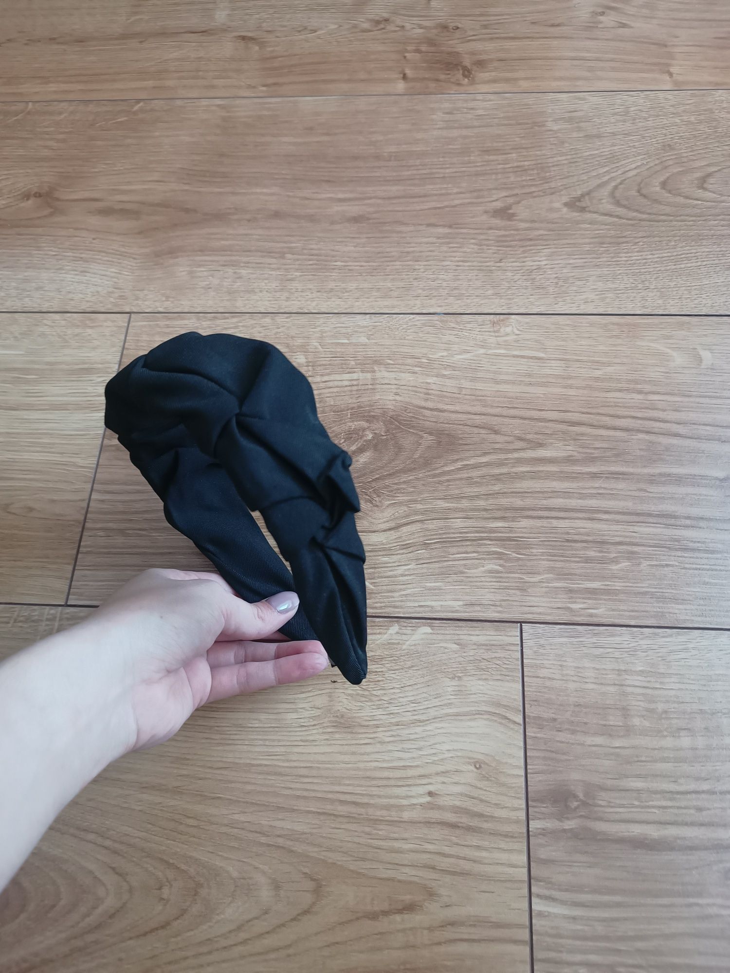 Czarna gruba opaska na głowę shein