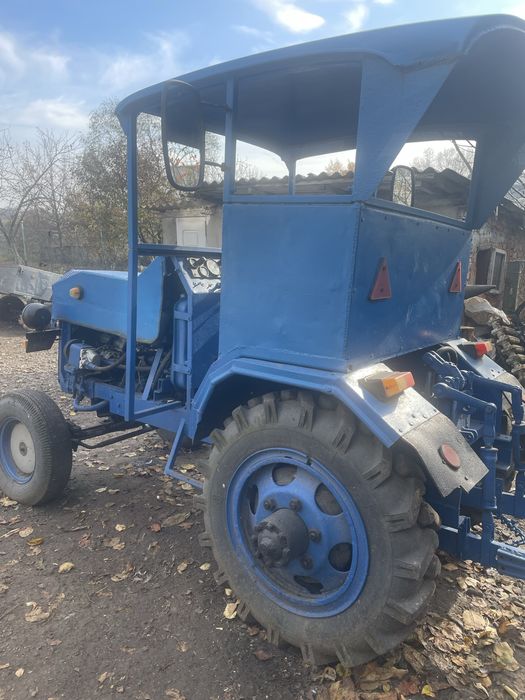 Соморобний трактор