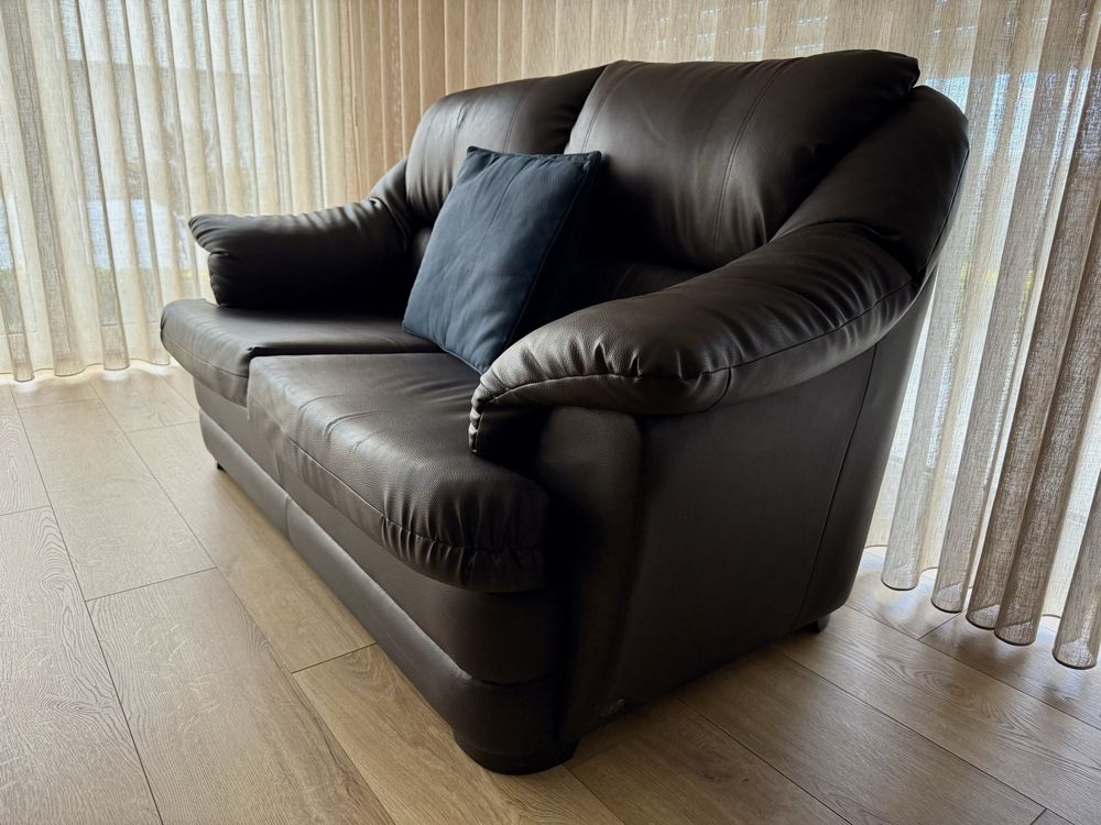 Sofa Castanho Sanci D’Italia + Mesa de Apoio