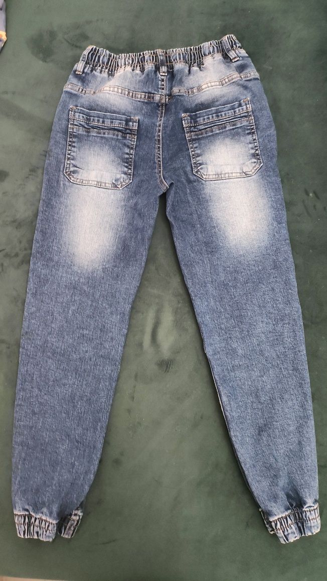 Joggery jeansowe chłopięce Reserved