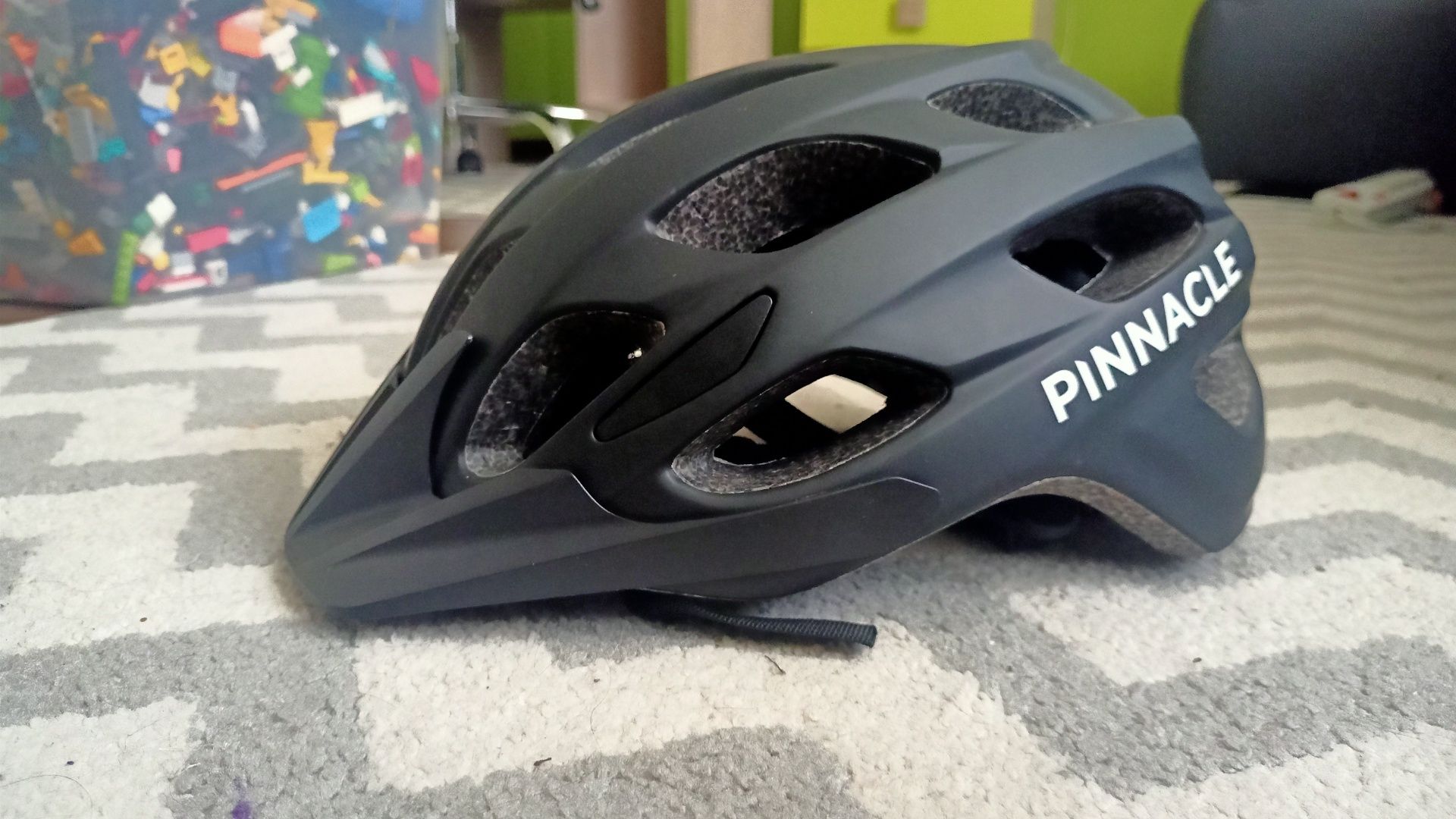 Kask pinacle rowerowy