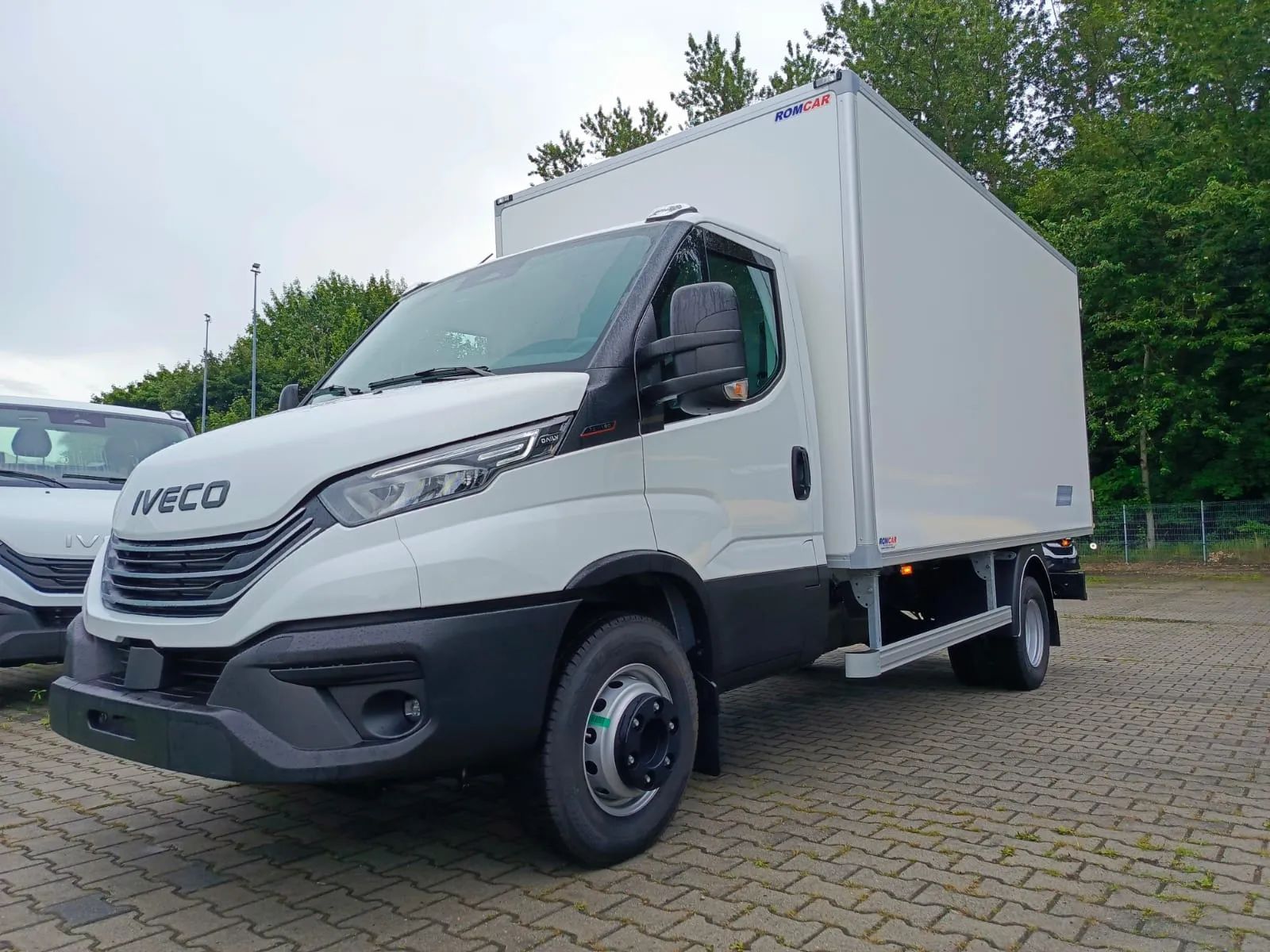 Iveco Daily / 70C18H  Izoterma 8EP ROMCAR