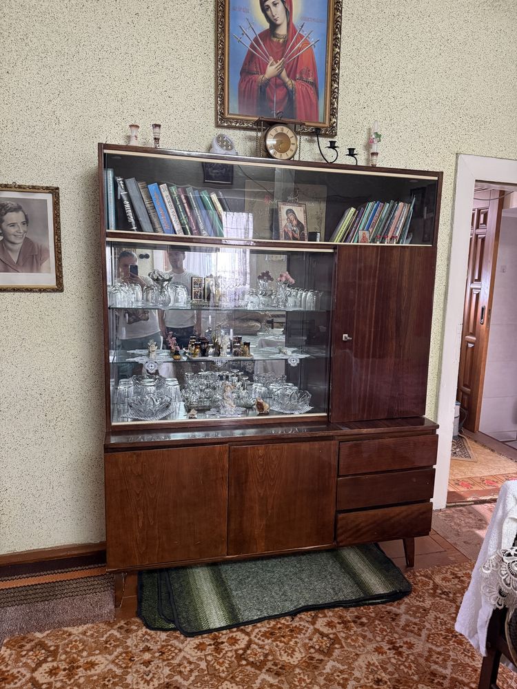Сервант радянський