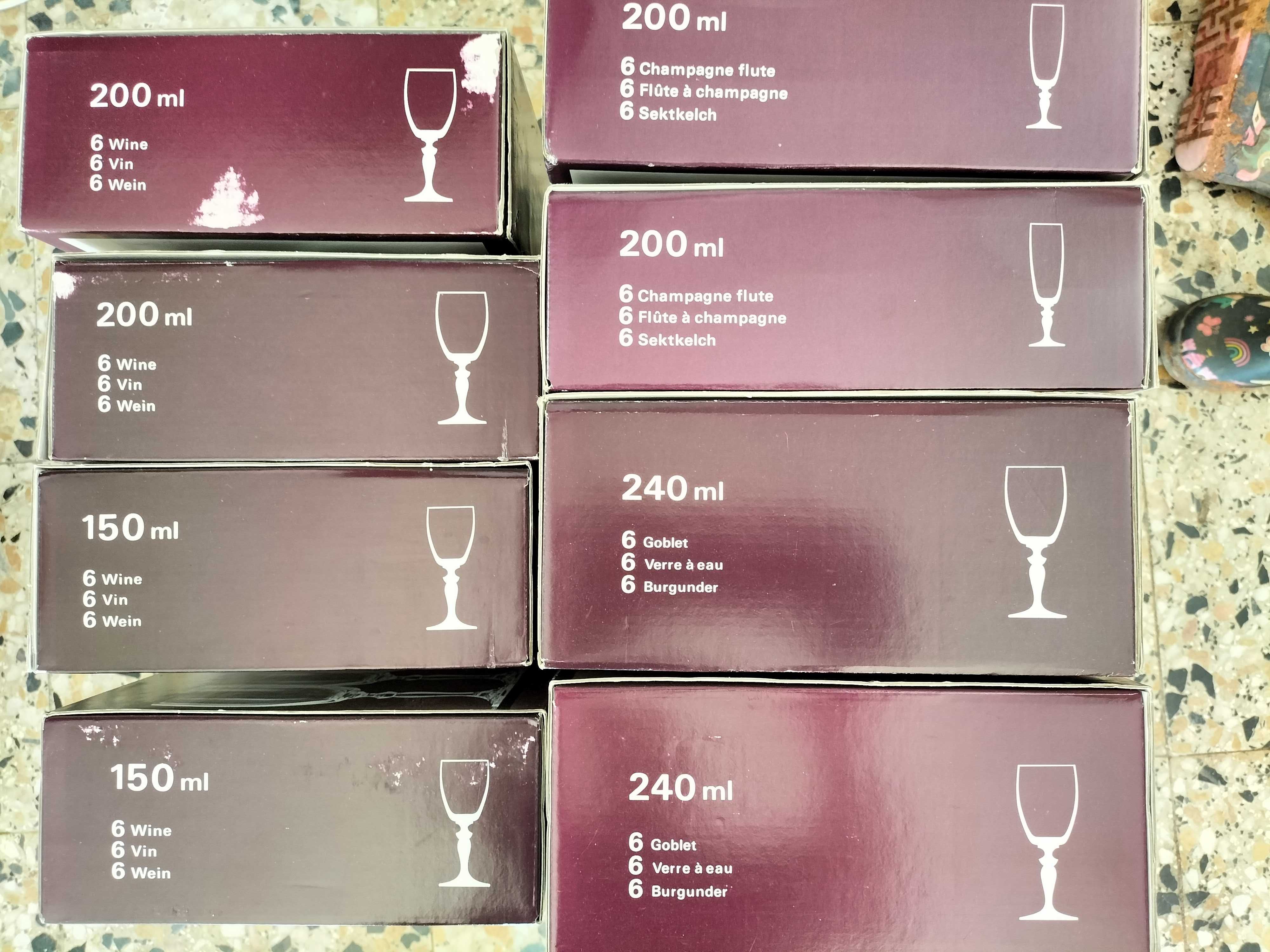 Conjunto de 48 copos de cristal Andrea