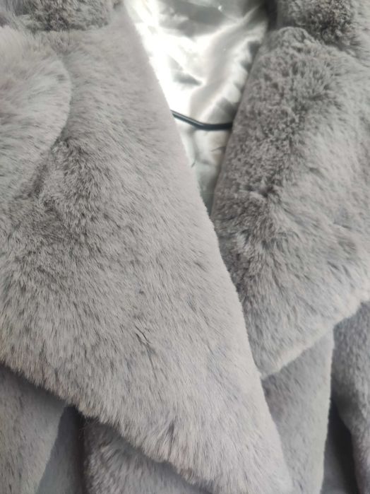 Шубка з екохутра, дуже м'якенька, S