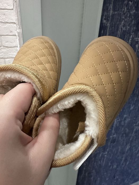 Новые , пролет с размером зимние сапоги угги