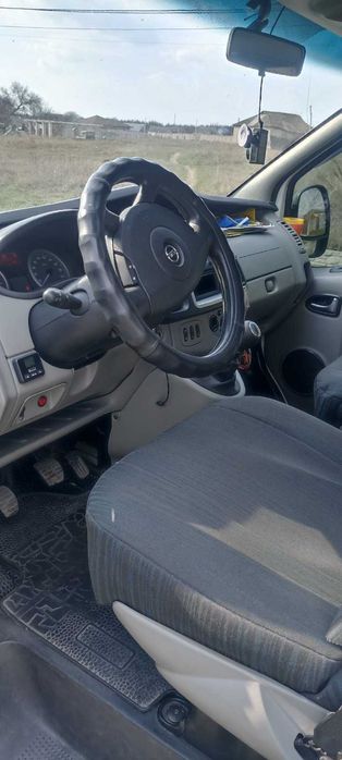 Мікроавтобус Opel Vivaro