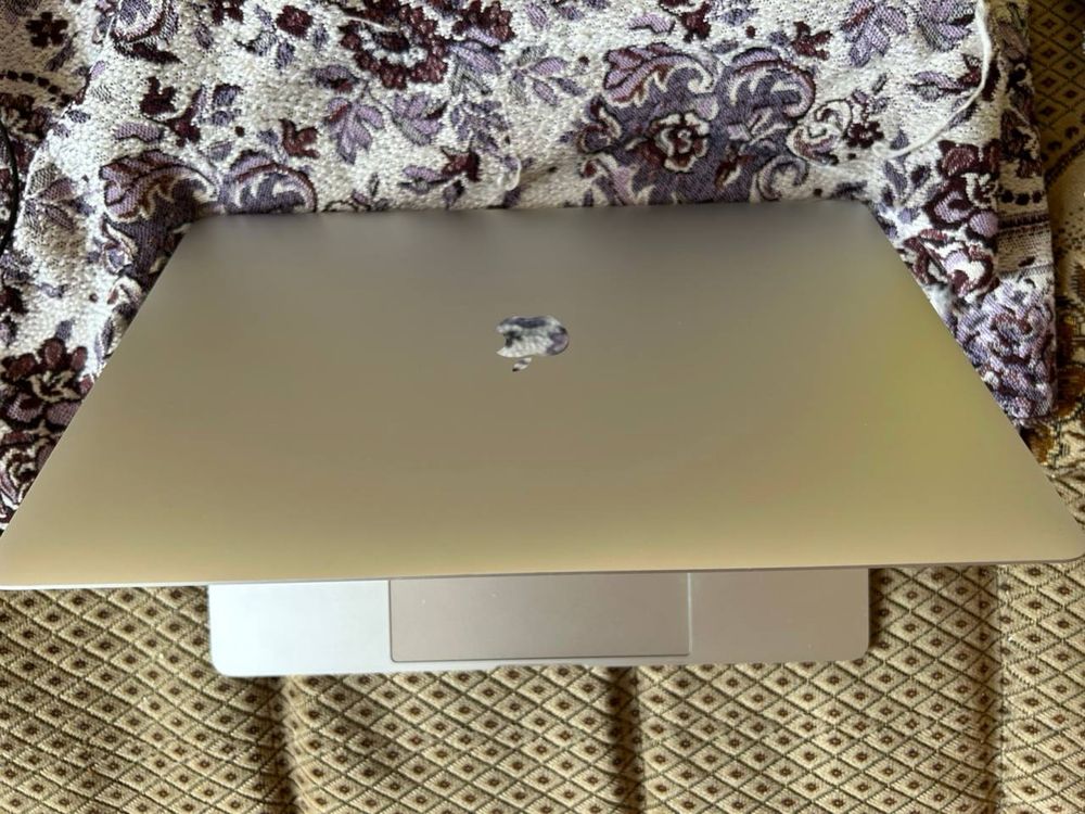 Macbook pro 15 2016 touch bar 16/512